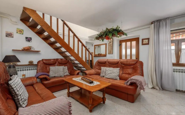Pretty Apartment With Balcony