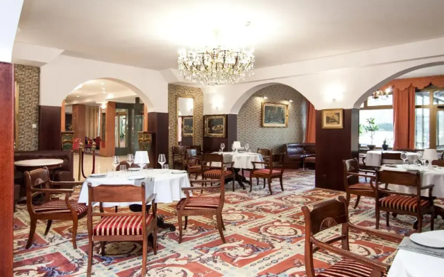 Bella Vista Hotel