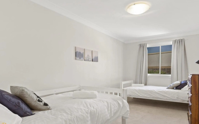 Blue Fish, 41 Boulder Bay Road