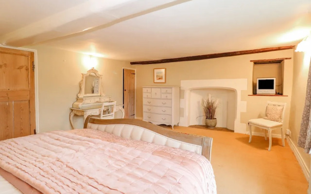 Manor Farm House