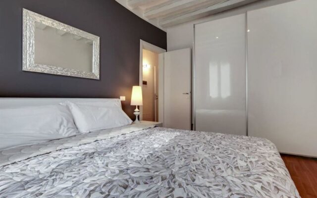 Venice Elegance by Wonderful Italy