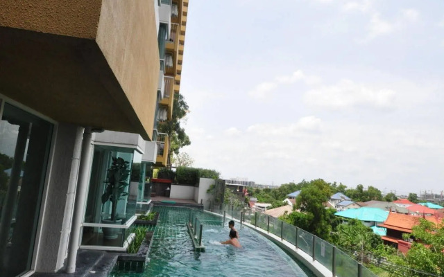 M PLACE at IMPACT Muangthong Thani