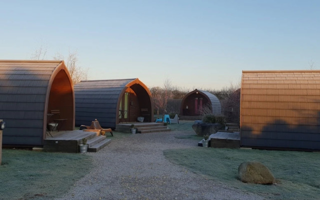The Little Hide - Adult Only Camping Pods