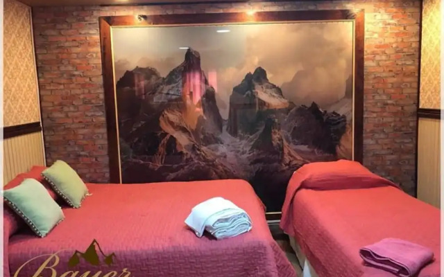 Hostal Bauer