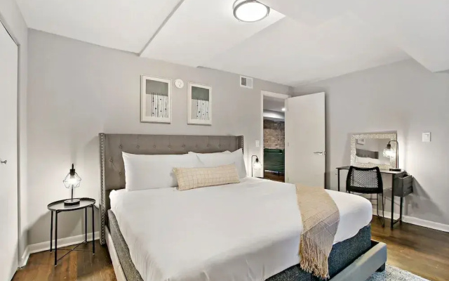 2BR Aesthetic Apt - Barry 37-GB
