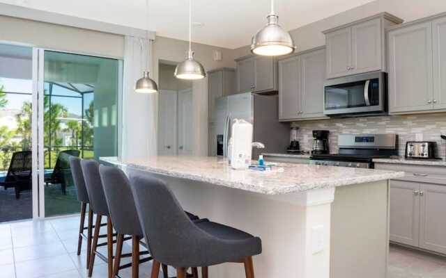 7316 Luxury Home 5BD Near Disney