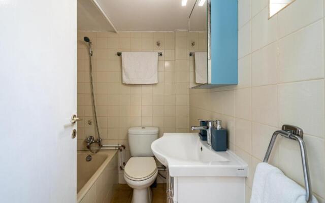 Sea Breeze 1-BR Apt in Pyla