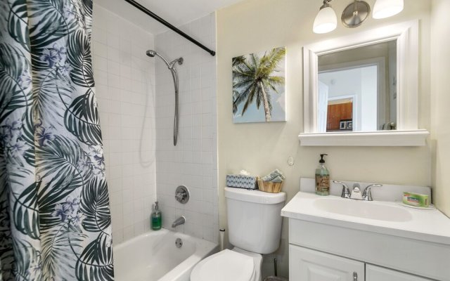 2 bedroom 2 bath apt in South Beach