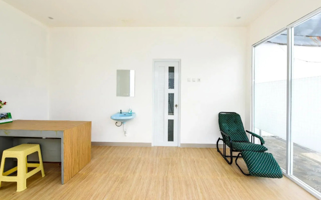 OYO 90898 Hotel Top Jaya