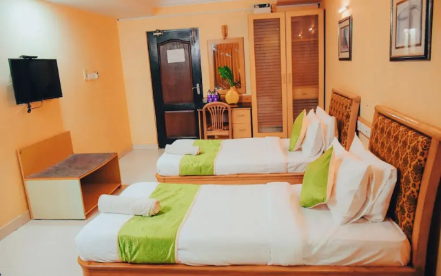 Naksha Tree Hotels - Mogappair