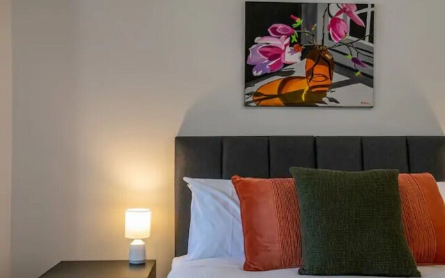 Waratah Up Douro - Your Innkeeper Mudgee
