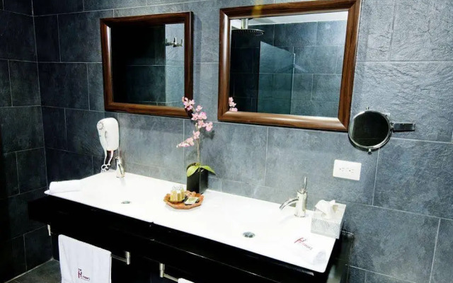 The Panams Hotel Boutique