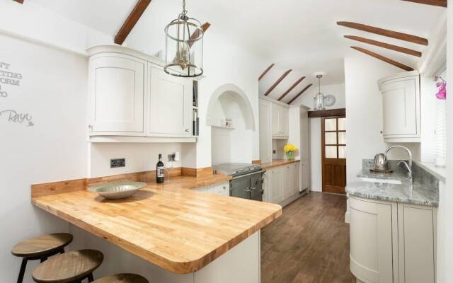 Stunning 2BD property w/ garden in Salisbury