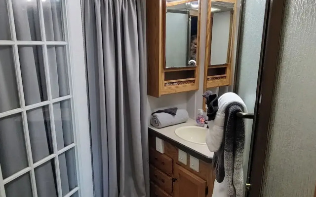 Vigilante Inn Covered Wagon