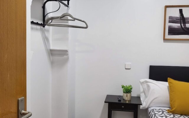 M-A Catrachos Rooms
