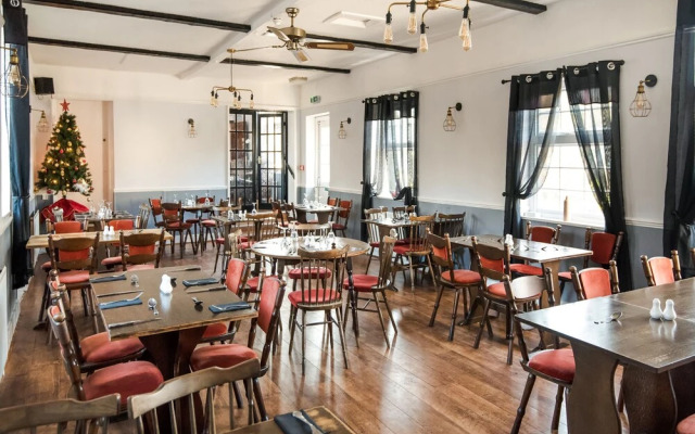 Hardwicke Arms Hotel