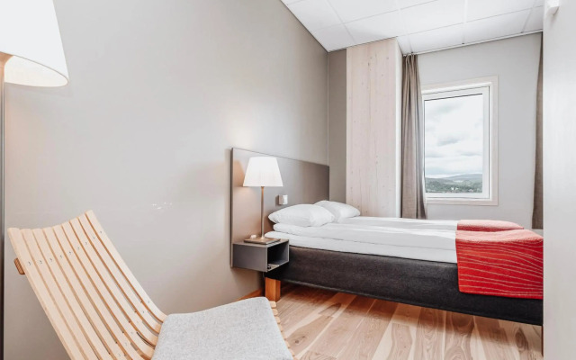 Wood Hotel by Frich's