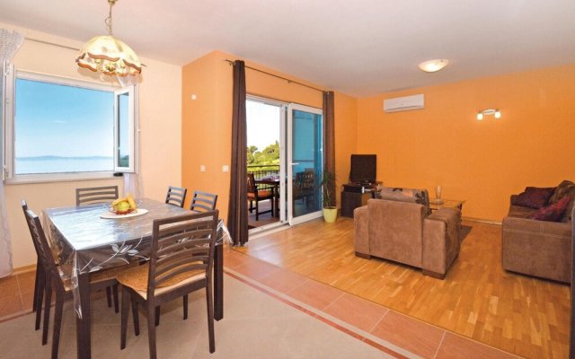 Beautiful Home in Split With Wifi and 2 Bedrooms