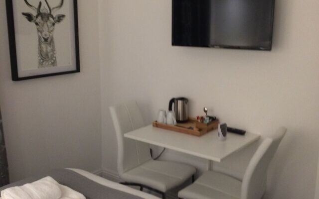Hanover 71 Suites