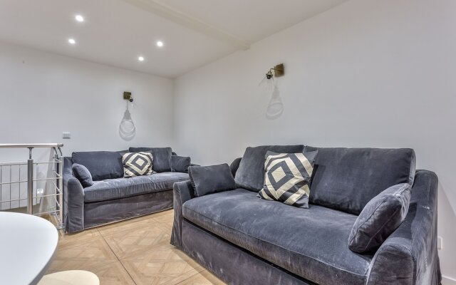 86 Urban Lovely Apartment