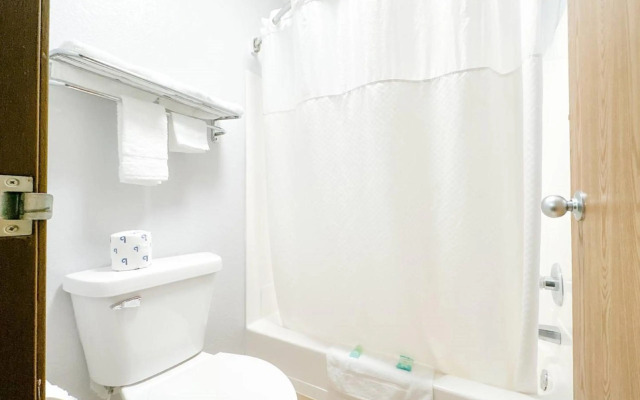 Blaine Town Inn & Suites