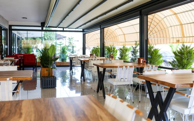 Akdeniz Yaşam Otel