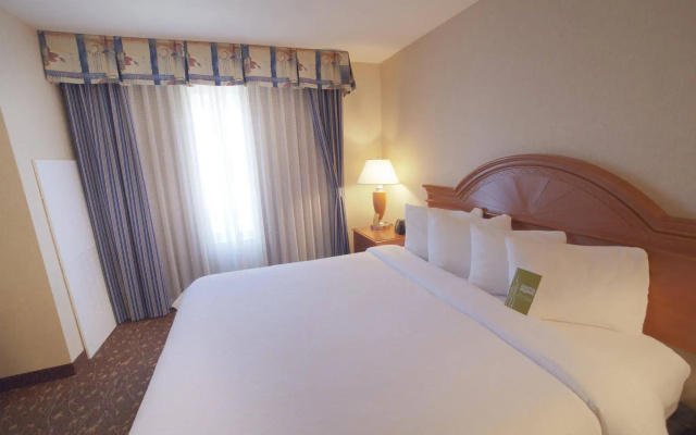 Hilton Garden Inn Albuquerque / Journal Center