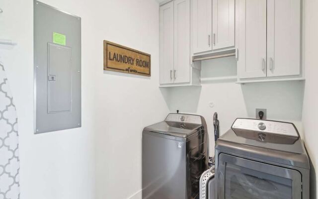 Captain's Quarters