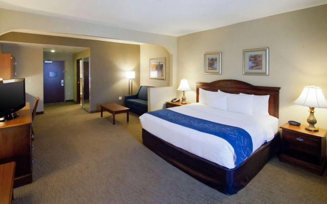 Comfort Suites Waco Near University Area