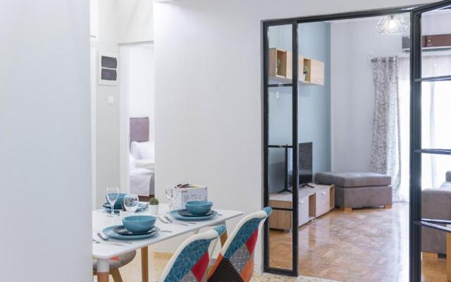 Mar25 by Smart Cozy Suites - In the heart of Athens - 9 minutes from metro - Available 24hr