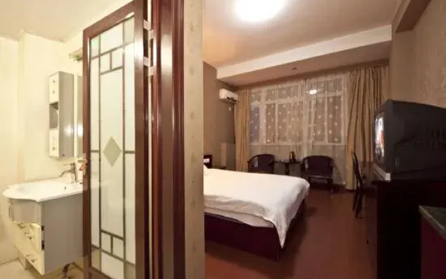 Jinqiao Business Hotel