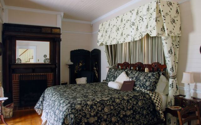 The Mountain Rose Inn