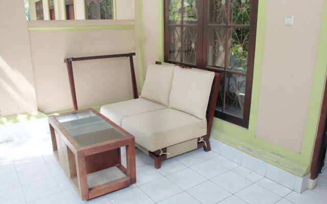 Airy Legian Pantai Kuta Gang Benesari Bali