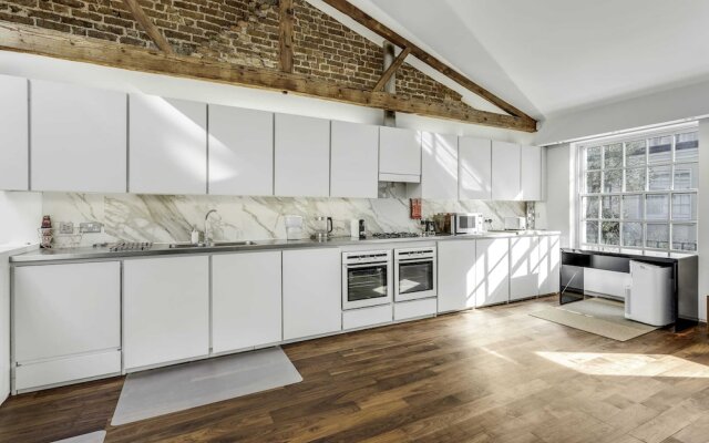 Luxury Loft-style Mews House