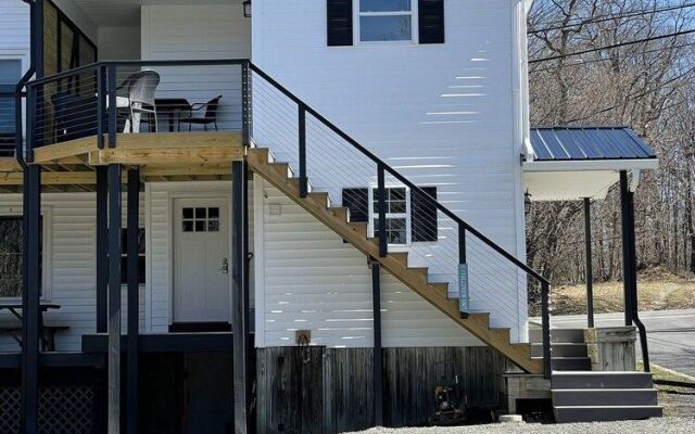 The Fallviews at Burdett Falls