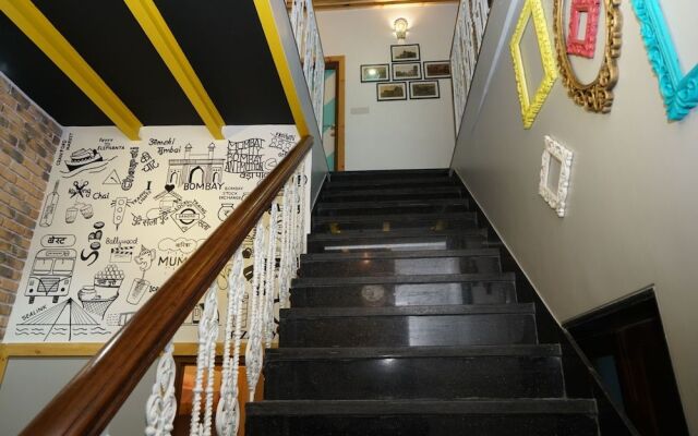 Mumbai Staytion Dorm - A Backpackers Hostel
