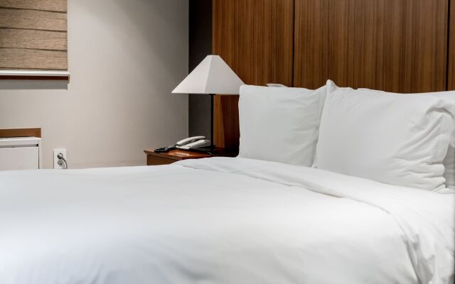 Oriens Hotel & Residences