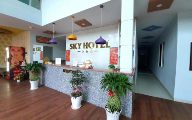 Sky Hotel by ZUZU – Lobby – Bien Hoa