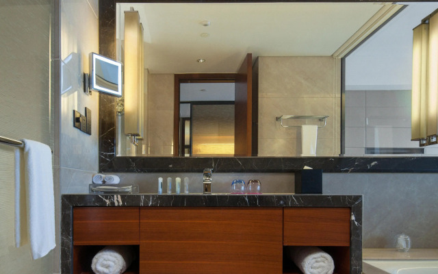 Crowne Plaza Wuxi Taihu by IHG