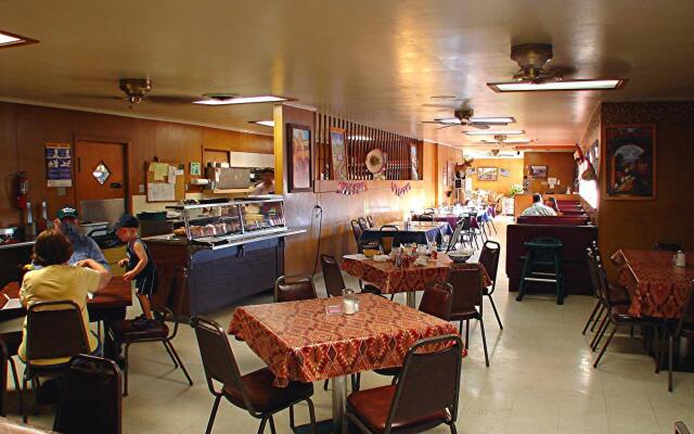 Lakeside Inn & Suites by OYO Mathis I 37