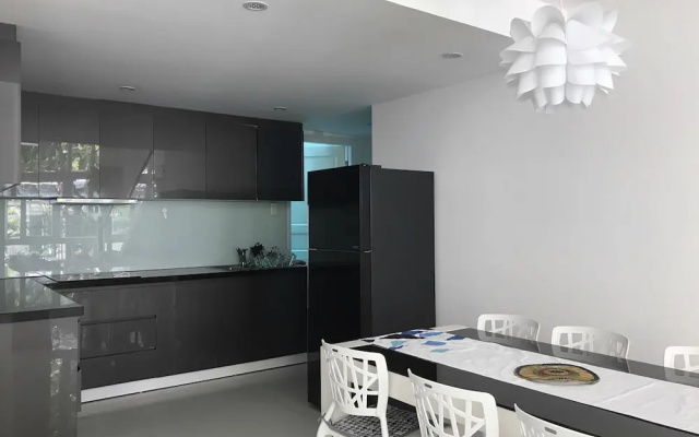 Vivid Garden Homestay