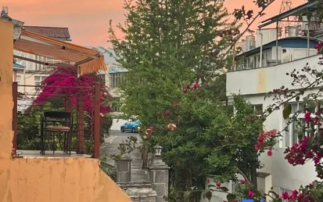 Tengchong Jimei Garden Hot Spring Homestay