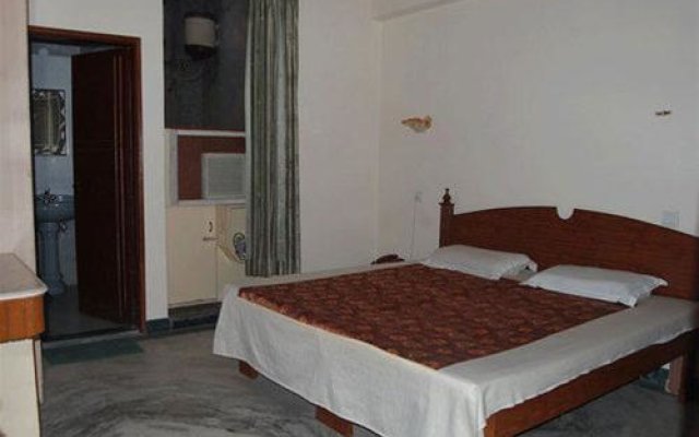 Hotel Jyoti Deluxe Delhi