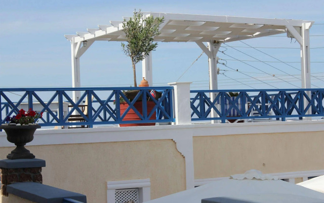 Hotel Thira