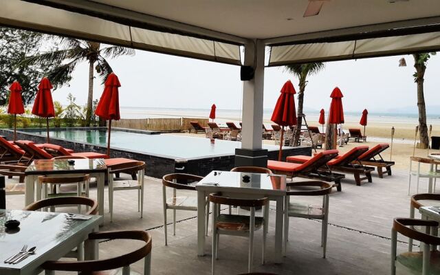 La Plage Resort & Beach Club