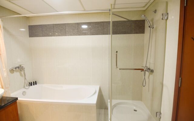 Lux BnB DIFC 2BDR Park Towers