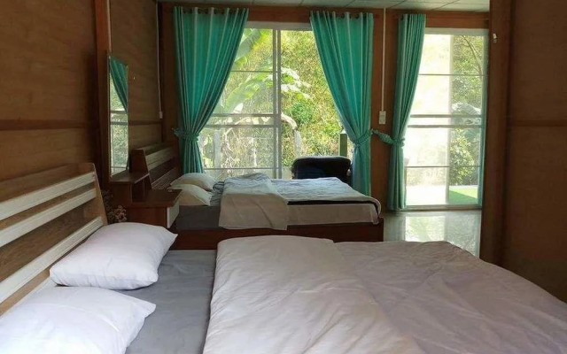 Hill Tribe Art House Lahu & Akha Homestay