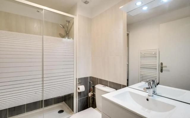 805 Suite Amazing, Luxious Duplex, Door of Paris