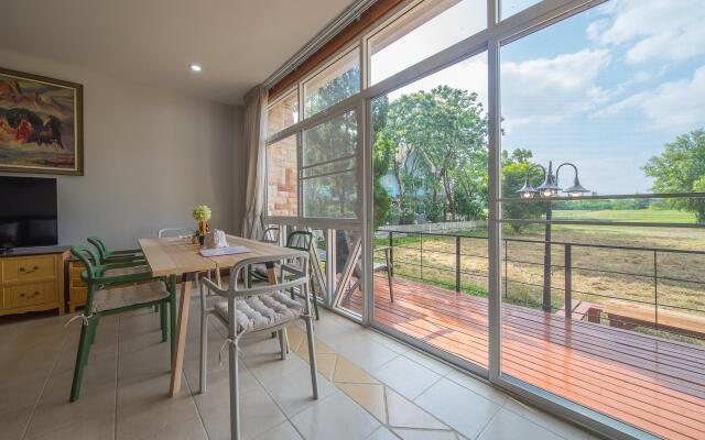 Golf View Suite 2BR Entire Apartment @ Bonanza Khao Yai