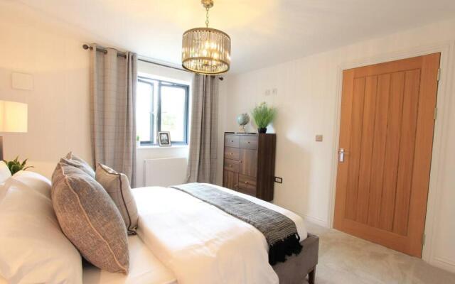 Cabot Mews Apartment 3